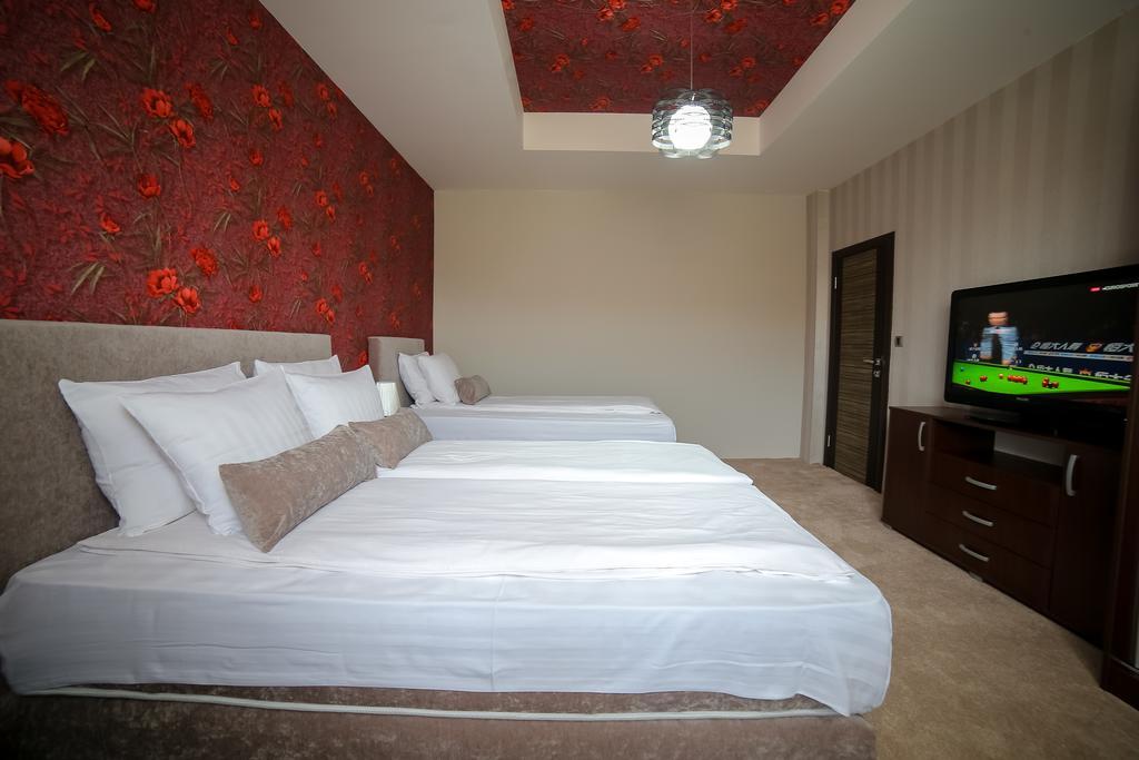 Garni Hotel Radovic Kragujevac Bagian luar foto
