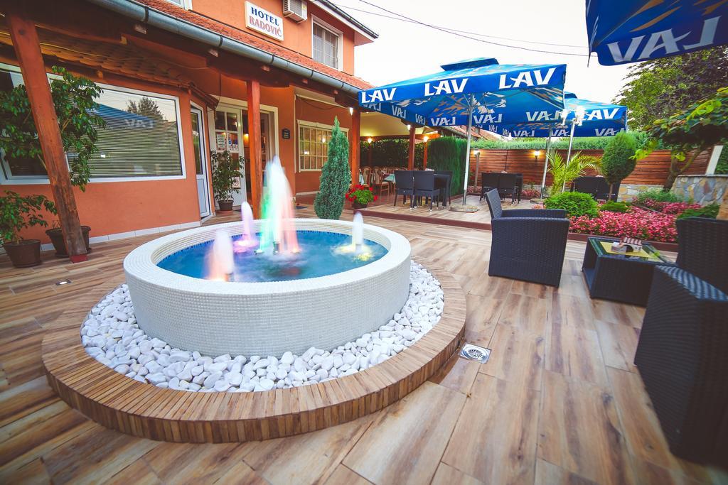Garni Hotel Radovic Kragujevac Bagian luar foto