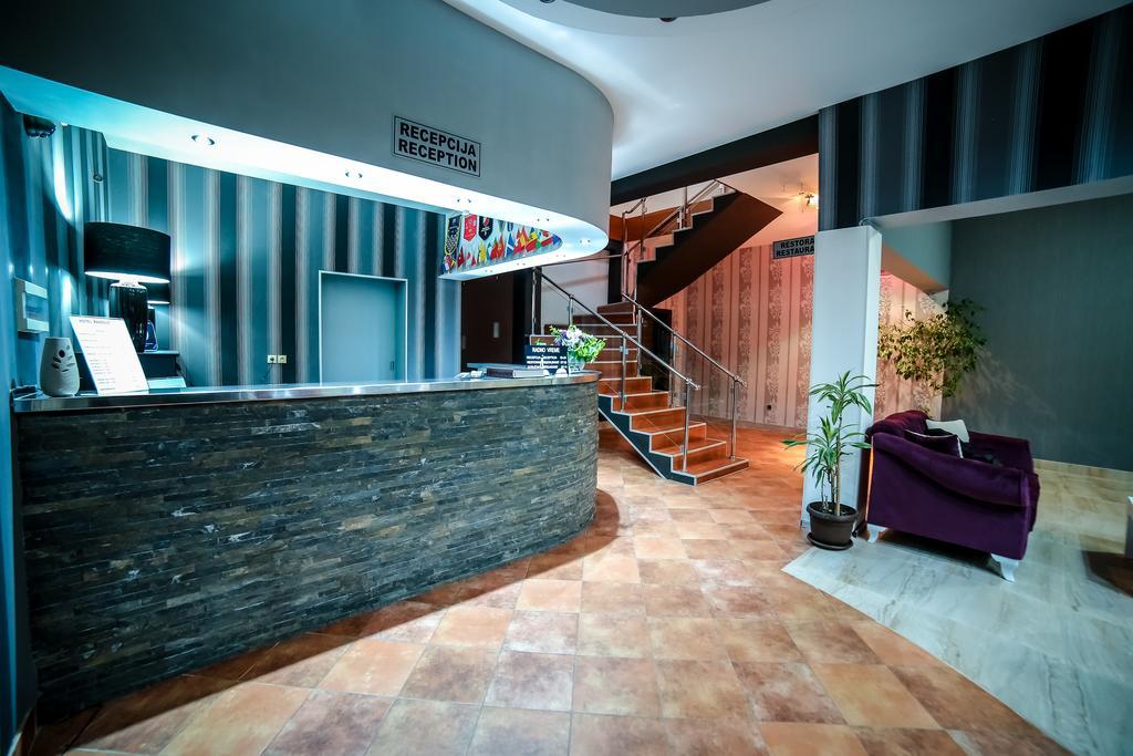 Garni Hotel Radovic Kragujevac Bagian luar foto
