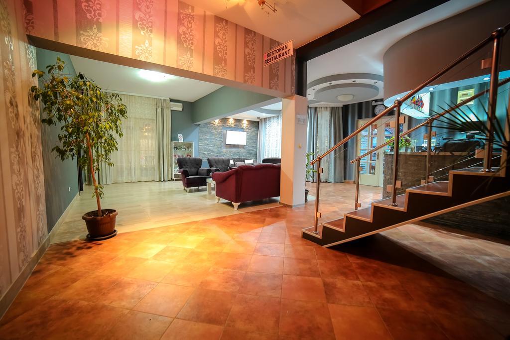 Garni Hotel Radovic Kragujevac Bagian luar foto