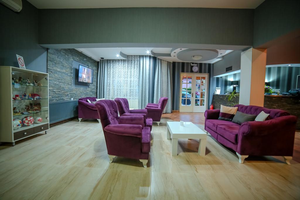 Garni Hotel Radovic Kragujevac Bagian luar foto