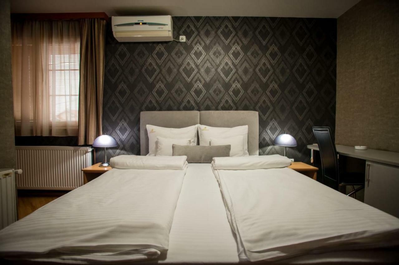 Garni Hotel Radovic Kragujevac Bagian luar foto