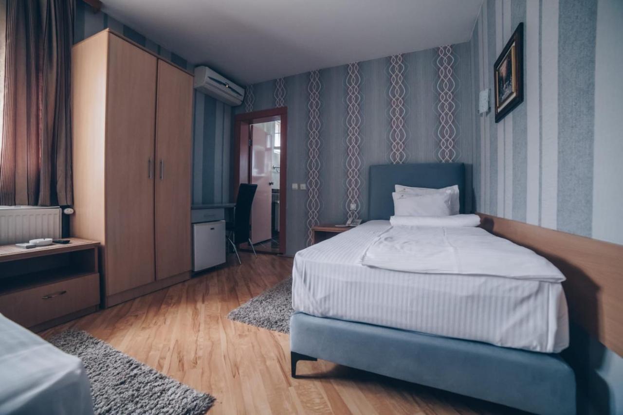 Garni Hotel Radovic Kragujevac Bagian luar foto